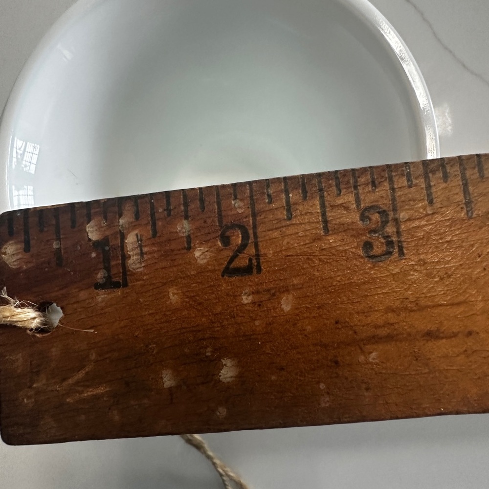 Eight pieces of Antique White Milk Glass Collection. This was all inherited - Picture 8 of 10